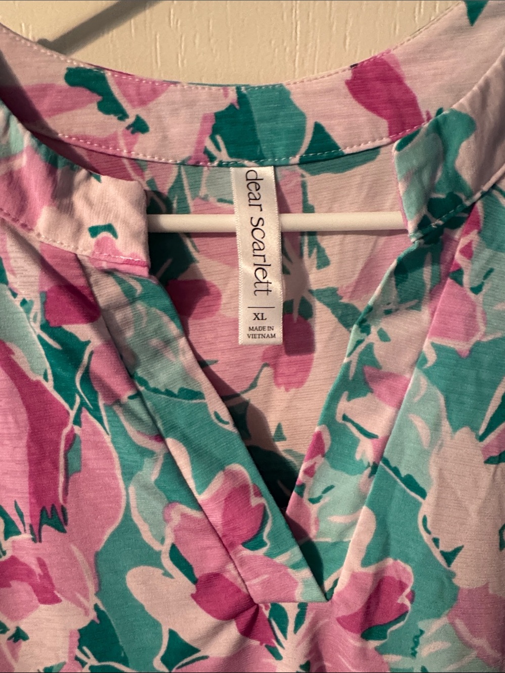 Floral V-Neck Sleeveless Camisole in Pink & Teal - Picture 2 of 2